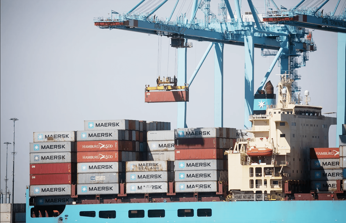 Một số hãng tàu container lớn đã thông báo áp dụng phụ phí chiến tranh. Ảnh minh họa