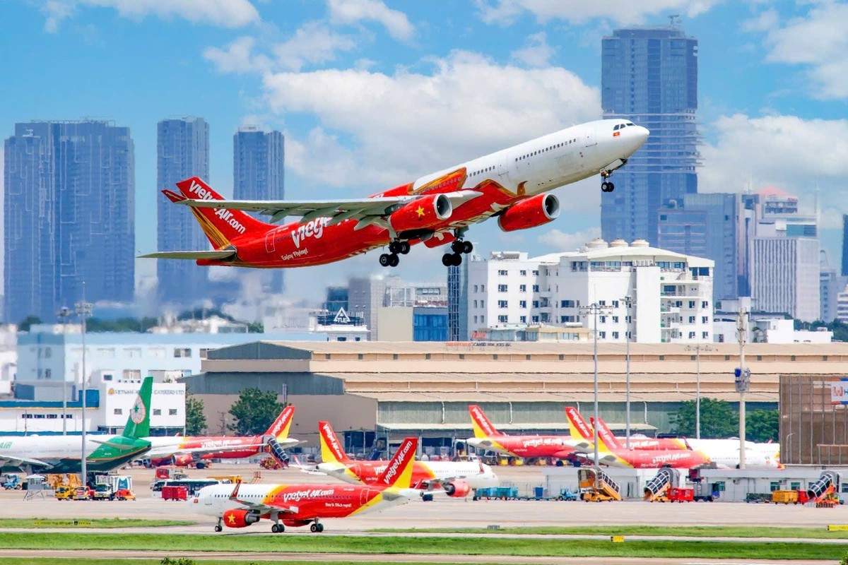 Tăng trưởng lợi nhuận vượt kế hoạch, mở rộng dịch vụ và thị trường quốc tế