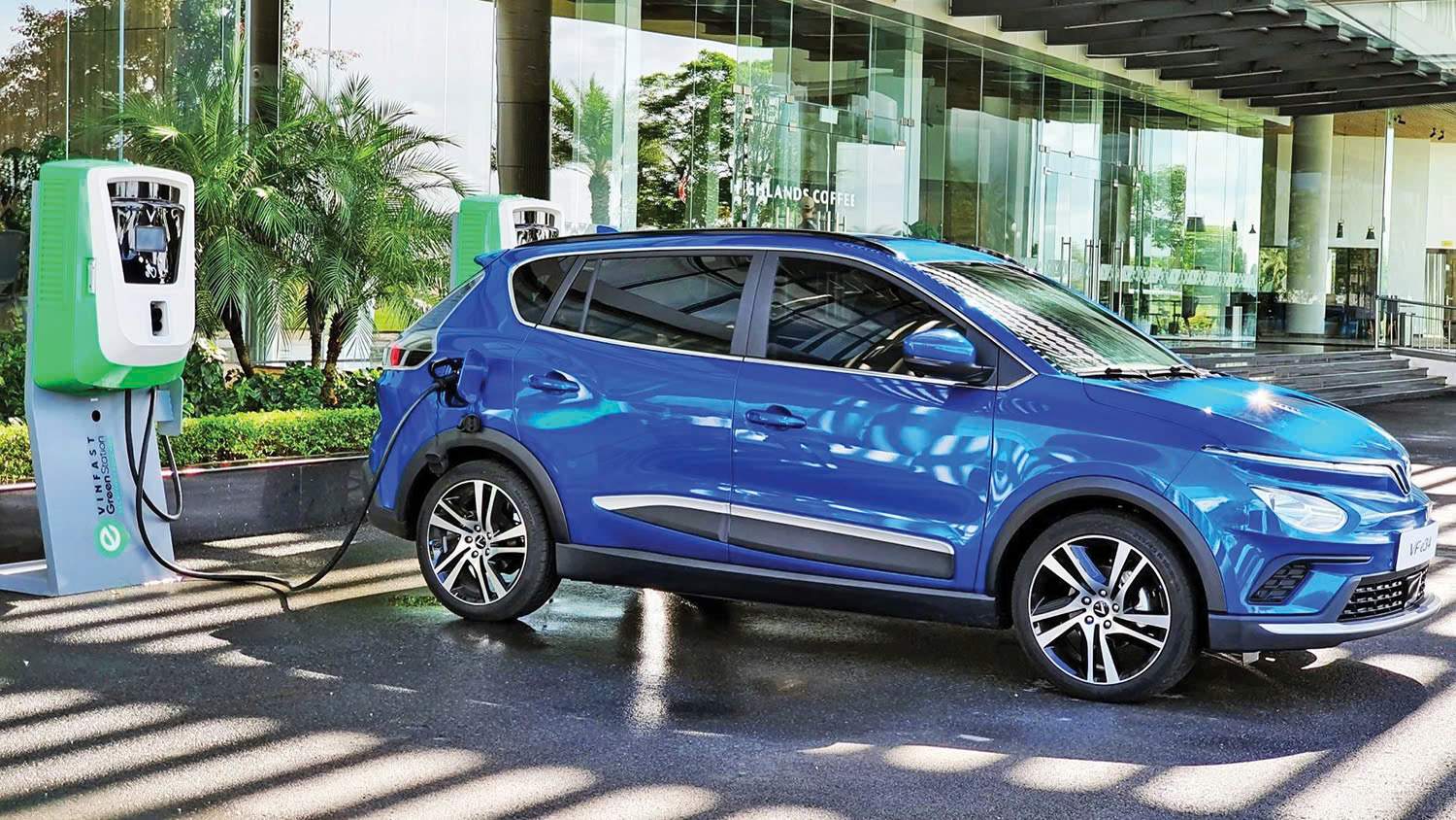 Xe điện và câu chuyện hạ tầng đô thị