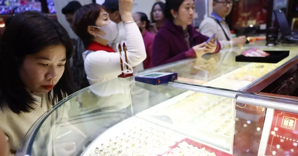 Nhà đầu tư thận trọng, tránh chạy theo cú tăng ngắn hạn của giá vàng