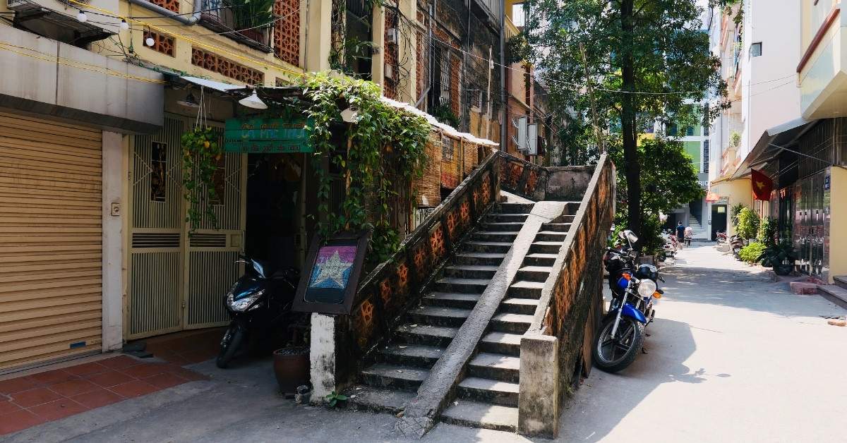 Chủ mới đòi tiền thuê, chủ cũ nói chỉ vay tiền