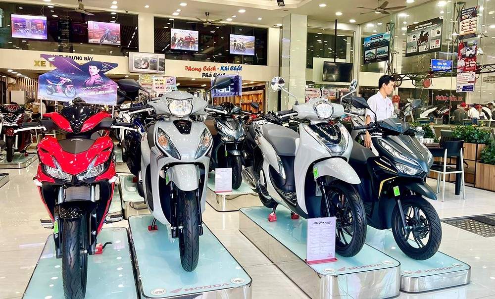 Kết thúc năm tài chính vào ngày 31/3/2026, Honda Việt Nam đạt tổng doanh số hơn 2,26 triệu xe máy và 28.238 ô tô bàn giao đến tay khách hàng. Ảnh: Honda Việt Nam.
