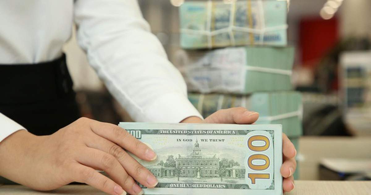 Tỷ giá bật tăng, Ngân hàng Nhà nước triển khai biện pháp can thiệp, lãi suất đồng loạt tăng