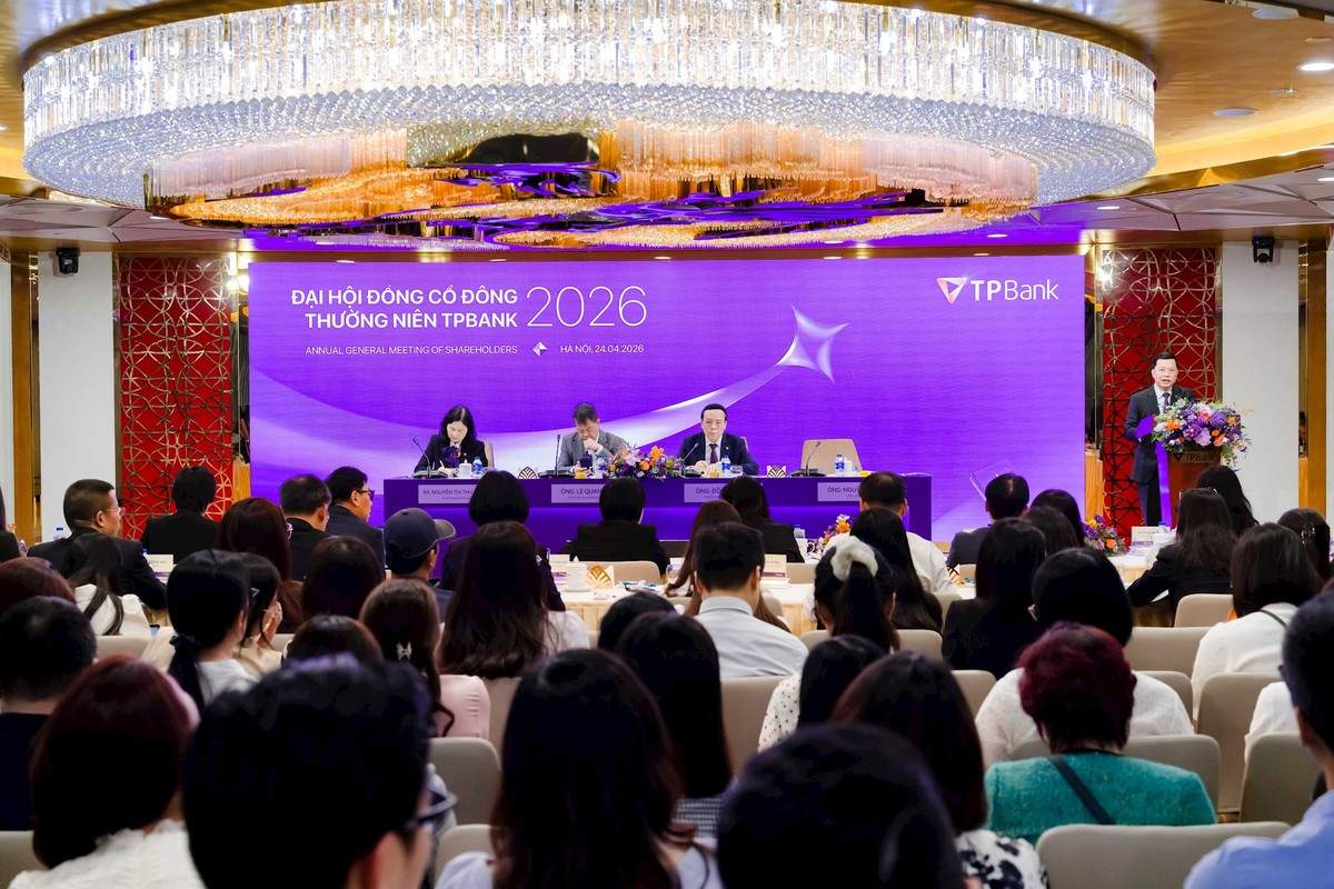 Nhưng quy mô ngân hàng mở rộng 20%, và chúng tôi vẫn tuyển thêm nhân viên kinh doanh