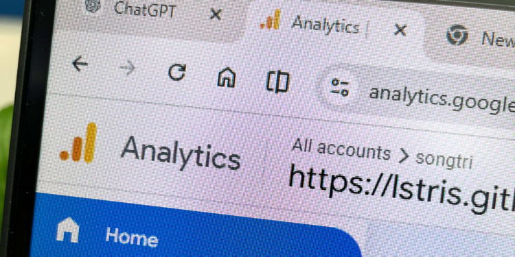 ChatGPT, Gemini trở thành nguồn traffic mới trên Google Analytics