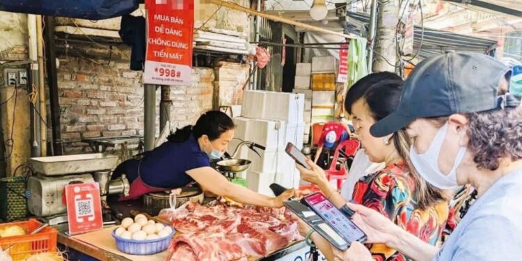 Chi phí tuân thủ thuế của hộ kinh doanh: Rào cản ngắn hạn hay khoản đầu tư cho tương lai? 1 Chi phí tuân thủ thuế của hộ kinh doanh: Rào cản ngắn hạn hay khoản đầu tư cho tương lai?