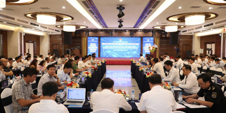 Đạt 4,5 doanh nghiệp/1.000 dân, mật độ doanh nghiệp Hà Tĩnh thấp hơn trung bình cả nước Đạt 4,5 doanh nghiệp/1.000 dân, mật độ doanh nghiệp Hà Tĩnh thấp hơn trung bình cả nước