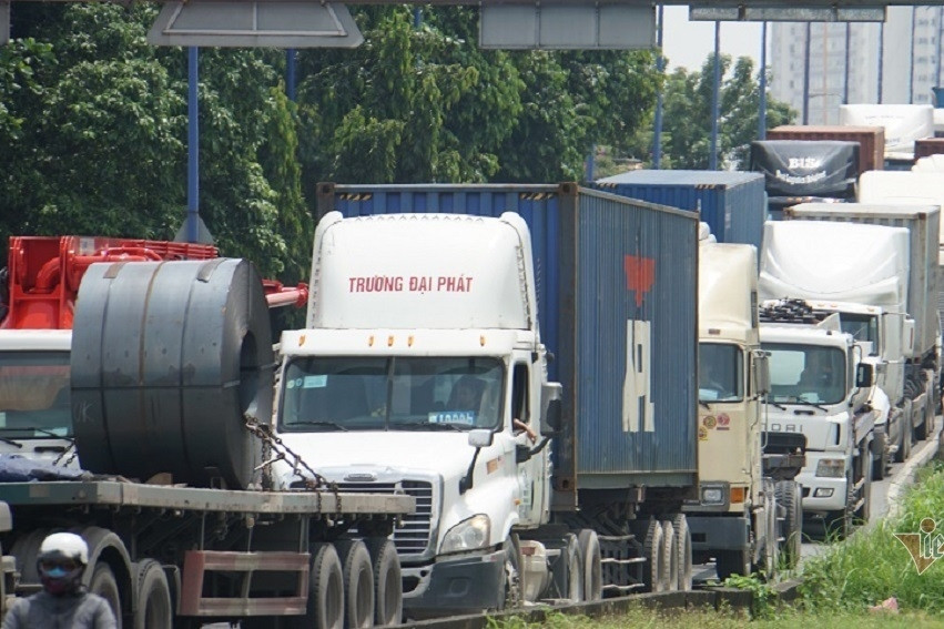 Đi đường thủy tốn 700 nghìn, đường bộ mất 4 triệu 2 Đi đường thủy tốn 700 nghìn, đường bộ mất 4 triệu