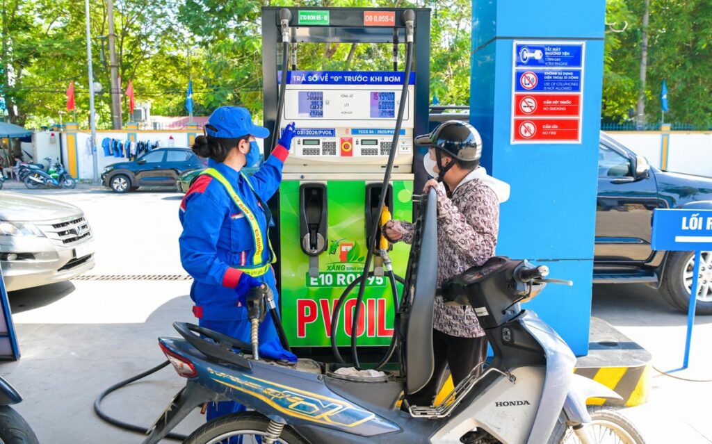 Gần 1.000 Cửa hàng xăng dầu PVOIL đã sẵn sàng kinh doanh xăng E10 Gần 1.000 Cửa hàng xăng dầu PVOIL đã sẵn sàng kinh doanh xăng E10