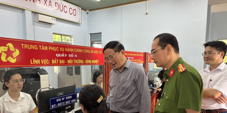 Gia Lai ghi điểm với người dân và doanh nghiệp trong vận hành chính quyền 2 cấp 1 Gia Lai ghi điểm với người dân và doanh nghiệp trong vận hành chính quyền 2 cấp