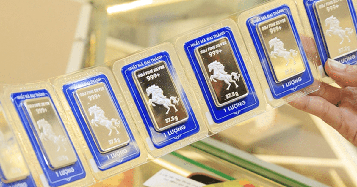 Giá bạc hôm nay 1-5 xuống thấp nhất 1 tháng qua, có nên mua vào lúc này?