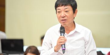 Giá nhiên liệu tăng vọt, hãng bay cho nghỉ luân phiên như thời COVID-19, lương Chủ tịch giảm 50%