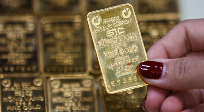 Gold prices fall - VnExpress International 1 Gold prices fall - VnExpress International