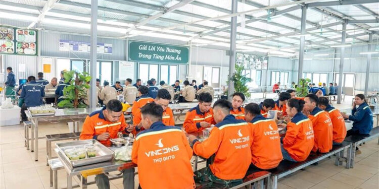 Hàng chục nghìn người dân vùng dự án sắp có việc làm ổn định từ Vingroup