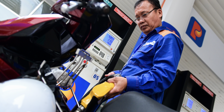 Hiệp hội sản xuất xe máy nói gì về tác động của xăng E10 đến động cơ?
