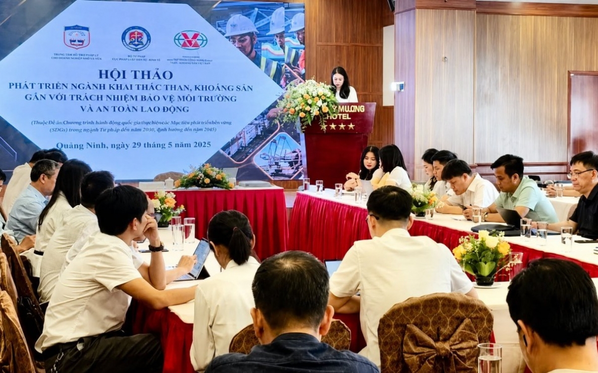 Khai thác than, khoáng sản gắn với trách nhiệm bảo vệ môi trường Khai thác than, khoáng sản gắn với trách nhiệm bảo vệ môi trường