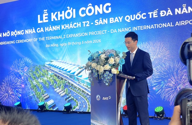 Khởi công Dự án mở rộng Nhà ga T2 Sân bay quốc tế Đà Nẵng, tổng vốn đầu tư gần 1.500 tỷ 2 Ông Hồ Thế Anh, Tổng Giám đốc Công ty Cổ phần đầu tư khai thác Nhà ga quốc tế Đà Nẵng (AHT), phát biểu tại buổi lễ. Ảnh Ngô Anh Văn