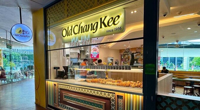 Leaving multinational firm for curry puff stall: How entrepreneur Han Keen Juan grew Old Chang Kee brand in world's second richest country 1 Leaving multinational firm for curry puff stall: How entrepreneur Han Keen Juan grew Old Chang Kee brand in world's second richest country