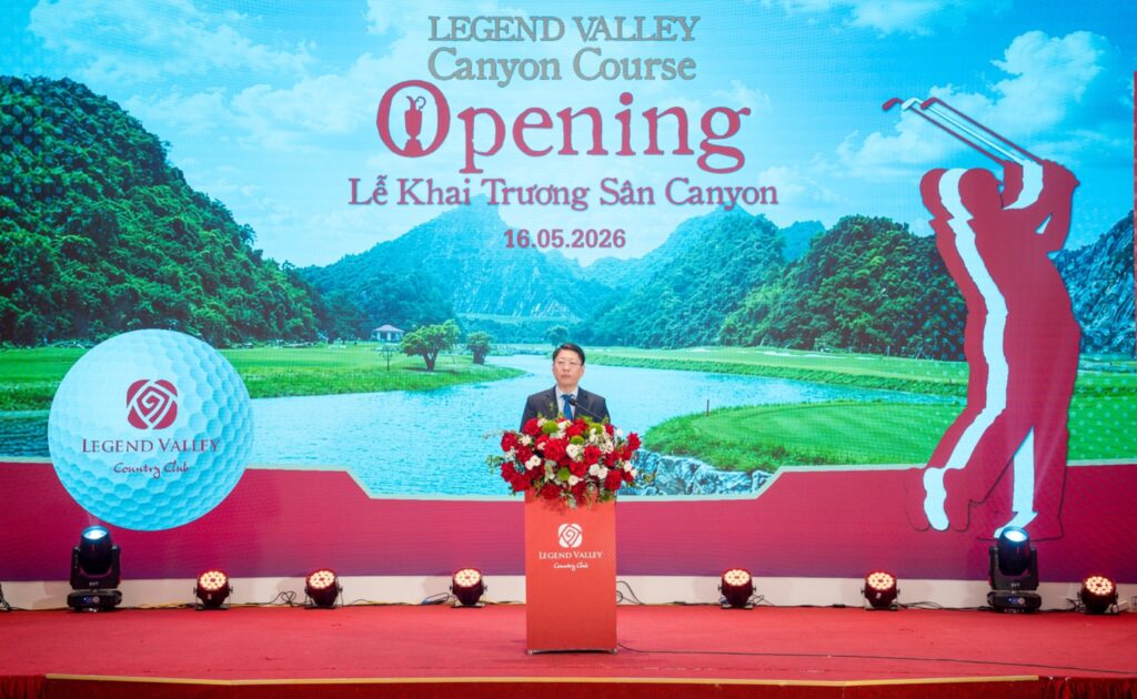 Legend Valley Country Club khai trương sân gôn Canyon Course tại Ninh Bình Ông Trần Song Tùng - Phó Chủ tịch thường trực UBND tỉnh Ninh Bình - kỳ vọng Legend Valley Country Club hoàn thiện 36 hố sẽ mang đến động lực góp phần thúc đẩy kinh tế - xã hội của địa phương. Ảnh: BRG Golf.