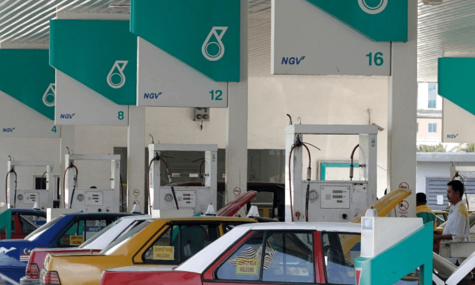 Malaysia mulls cutting fuel subsidies for high-income groups 8 Malaysia mulls cutting fuel subsidies for high-income groups