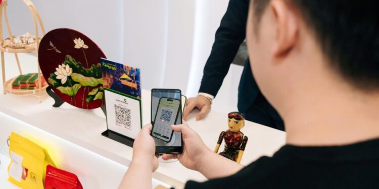 Ngân hàng số: Cuộc cách mạng thanh toán QR tại Việt Nam