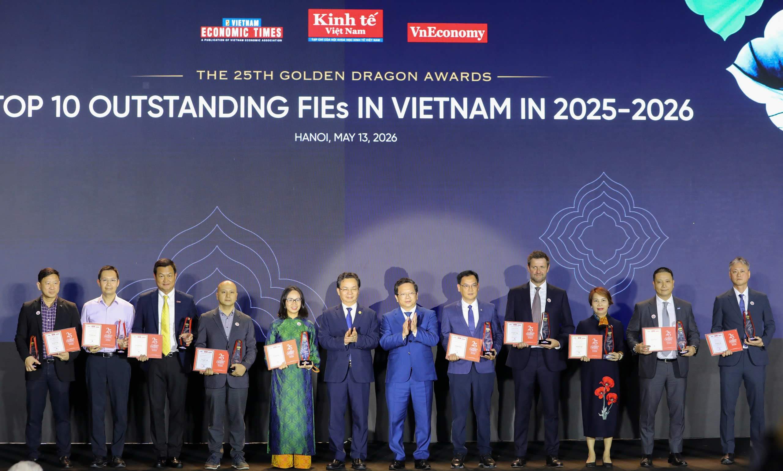 TOP 10 doanh nghiệp FDI tiêu biểu 2025 - 2026 gồm: Tập đoàn Samsung Việt Nam; Công ty Cổ phần Phát triển Đô thị và Khu công nghiệp Việt Nam Singapore (VSIP JSC); Công ty TNHH Intel Products Việt Nam; Qualcomm Việt Nam; Deloitte Việt Nam; Công ty TNHH SCG Việt Nam; Heineken Việt Nam; Công ty TNHH LEGO Manufacturing Việt Nam; Ngân hàng TNHH Một Thành viên United Overseas Bank (Việt Nam); Grab Việt Nam.