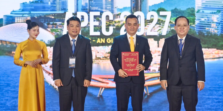 Sun Group và An Giang hợp tác đầu tư gần 100.000 tỷ đồng cho hạ tầng Phú Quốc 1 Sun Group và An Giang hợp tác đầu tư gần 100.000 tỷ đồng cho hạ tầng Phú Quốc