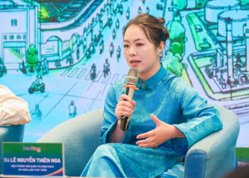 Bà Lê Nguyễn Thiên Nga, Viện trưởng Viện Quản trị chính sách và Chiến lược phát triển phát biểu tại Tọa đàm.