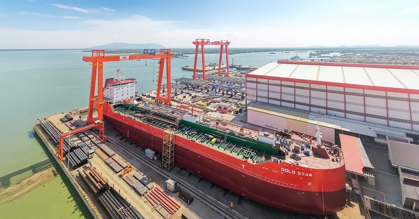 Tàu chở dầu/hóa chất 21.800 DWT “made in Vietnam” chính thức hạ thủy