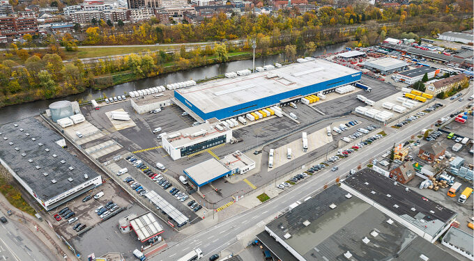 Thailand’s 3rd richest man Charoen Sirivadhanabhakdi’s Frasers Property sells 4 European logistics properties for 3M Thailand’s 3rd richest man Charoen Sirivadhanabhakdi’s Frasers Property sells 4 European logistics properties for 3M