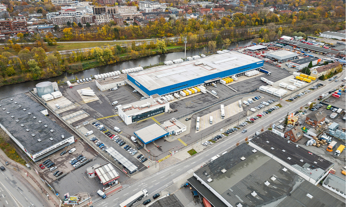 Thailand’s 3rd richest man Charoen Sirivadhanabhakdi’s Frasers Property sells 4 European logistics properties for $343M Thailand’s 3rd richest man Charoen Sirivadhanabhakdi’s Frasers Property sells 4 European logistics properties for $343M