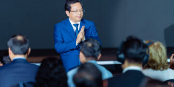 Phó Trưởng ban Chính sách, chiến lược Trung ương Nguyễn Đức Hiển tại Diễn đàn VCF.