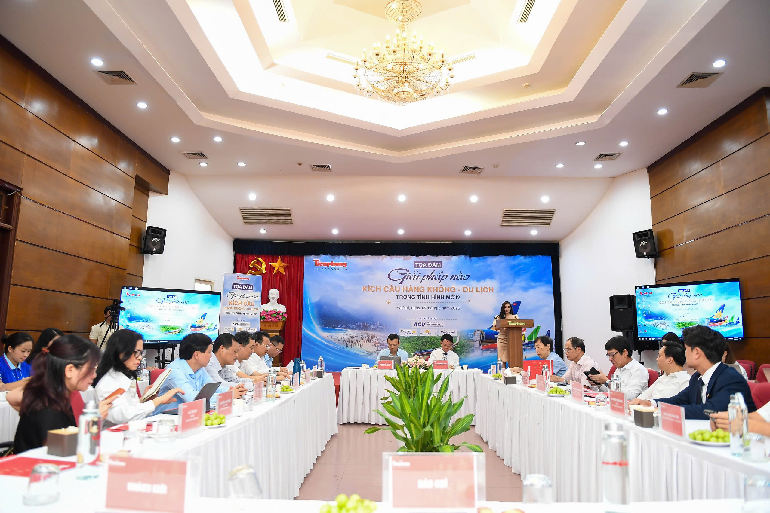 Thị trường hàng không phục hồi mạnh, nâng nhịp tăng trưởng cho du lịch Việt Nam 9 Quang cảnh Toạ đàm Giải pháp nào Kích cầu Hàng không - Du lịch.