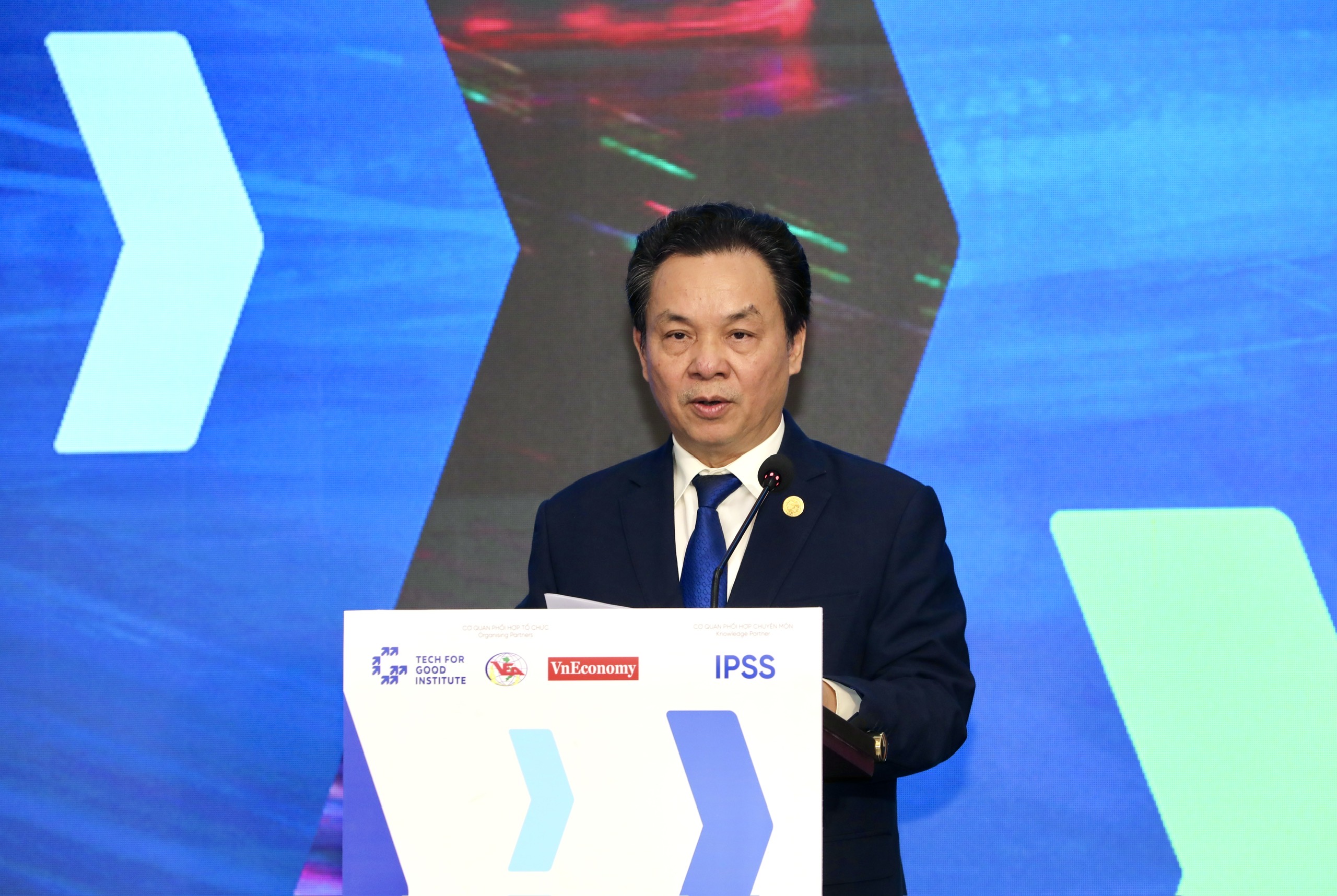 Trí tuệ nhân tạo (AI) làm thay đổi căn bản cách di chuyển và kết nối 5 GS. TS Hoàng Văn Cường, Phó Chủ tịch Hội Khoa học Kinh tế Việt Nam đánh giá, sự phát triển mạnh mẽ của AI, Big Data, IoT đang mở ra cơ hội tái cấu trúc hệ thống giao thông vận tải.