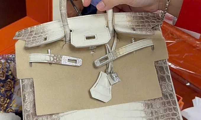 Two Hermes handbags seized from death row tycoon Truong My Lan auctioned for $536K 3 Two Hermes handbags seized from death row tycoon Truong My Lan auctioned for $536K