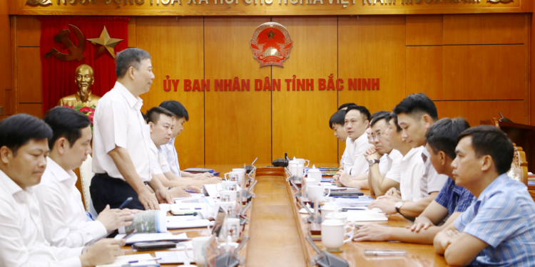 VEC đề xuất đầu tư hơn 30.000 tỷ đồng xây dựng cao tốc 68 km nối Nội Bài - Bắc Ninh - Chí Linh 1 Buổi làm việc giữa Phó Chủ tịch UBND tỉnh Bắc Ninh Ngô Tân Phượng và đại diện Tổng Công ty Đầu tư phát triển đường cao tốc Việt Nam (VEC) về Dự án đường cao tốc Nội Bài - Bắc Ninh - Chí Linh. (Ảnh: CTT tỉnh Bắc Ninh)