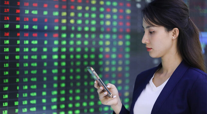 VN-Index hits new all-time high 1 VN-Index hits new all-time high