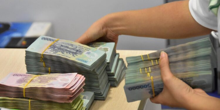 "Van xả áp" của Ngân hàng Nhà nước có đủ sức hạ nhiệt? 1 "Van xả áp" của Ngân hàng Nhà nước có đủ sức hạ nhiệt?