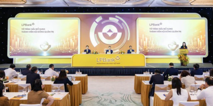 Vì sao LPBank lọt Top 10 Đại hội đồng cổ đông thường niên tiêu biểu 2026?