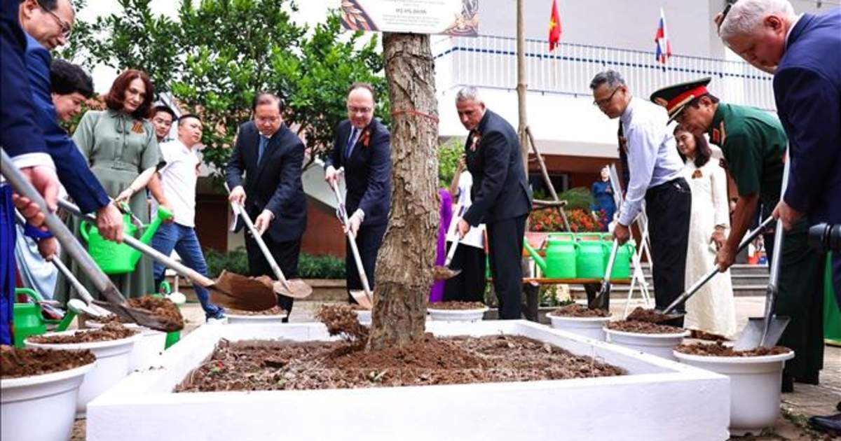 Việt Nam và Nga kỷ niệm tình hữu nghị qua giao lưu văn hóa