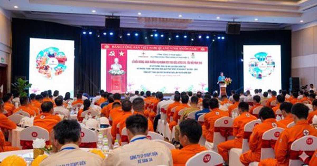 Vinh danh Người lao động ngành Điện tiêu biểu, Lao động sáng tạo, ATVSV giỏi 2 Vinh danh Người lao động ngành Điện tiêu biểu, Lao động sáng tạo, ATVSV giỏi