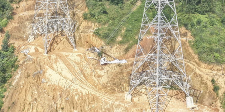 Xói lở cột điện dự án đường dây 500kV Lào Cai