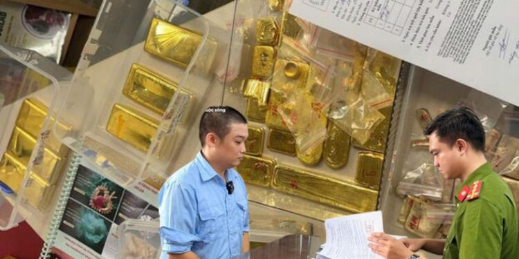 Nhiệm vụ bí mật của Đỗ Minh Đức SN 1988 trong đường dây tuồn 8.000 lượng vàng vào Việt Nam
