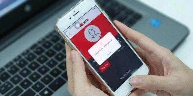 Một ngân hàng thay ứng dụng chuyển tiền, khách hàng cần tải lại app, xác thực CCCD và số điện thoại