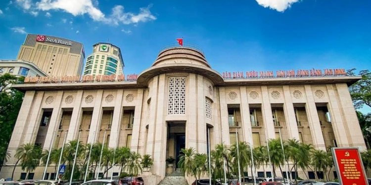 Hiện tượng cá biệt một số ngân hàng điều chỉnh tăng lãi suất