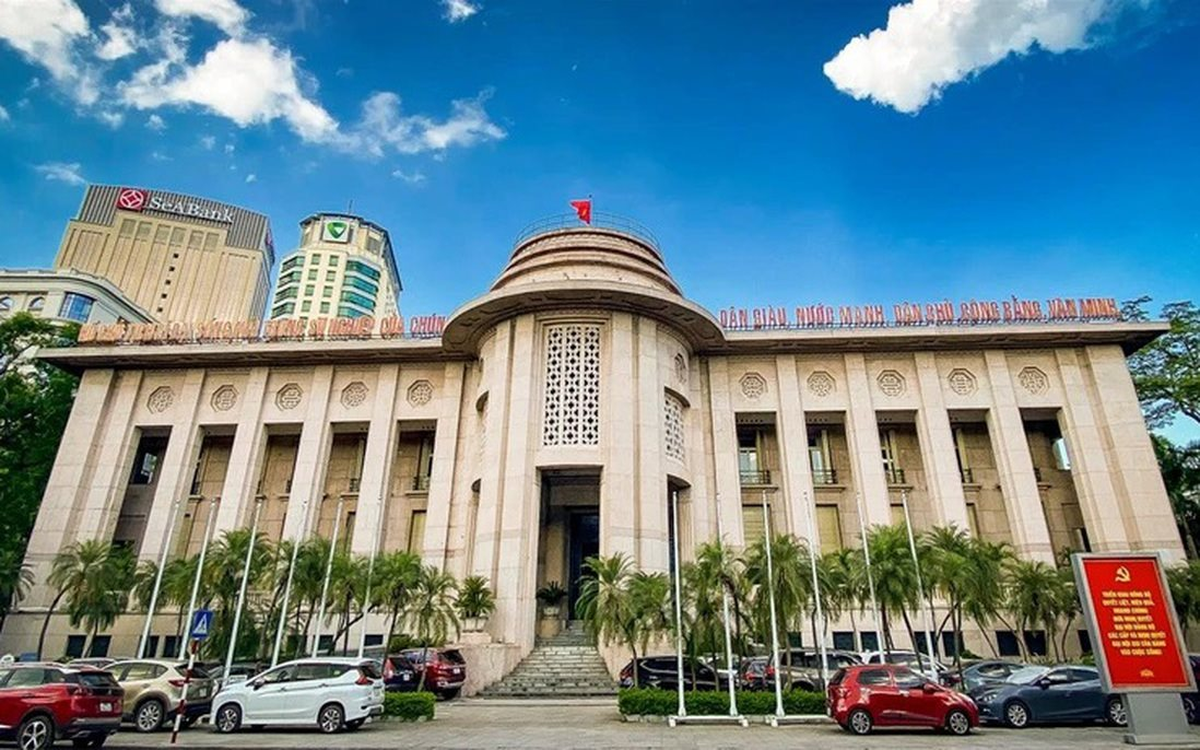 Hiện tượng cá biệt một số ngân hàng điều chỉnh tăng lãi suất