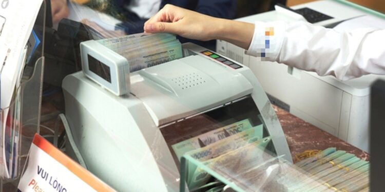 Sau chỉ đạo "nóng" từ Thống đốc Ngân hàng Nhà nước, lãi suất gửi tiết kiệm cao nhất bao nhiêu?