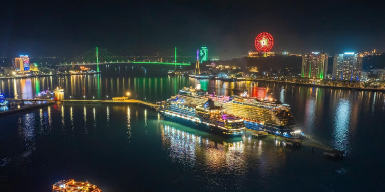 Hệ sinh thái Sun Group thắp sáng kinh tế đêm Bãi Cháy