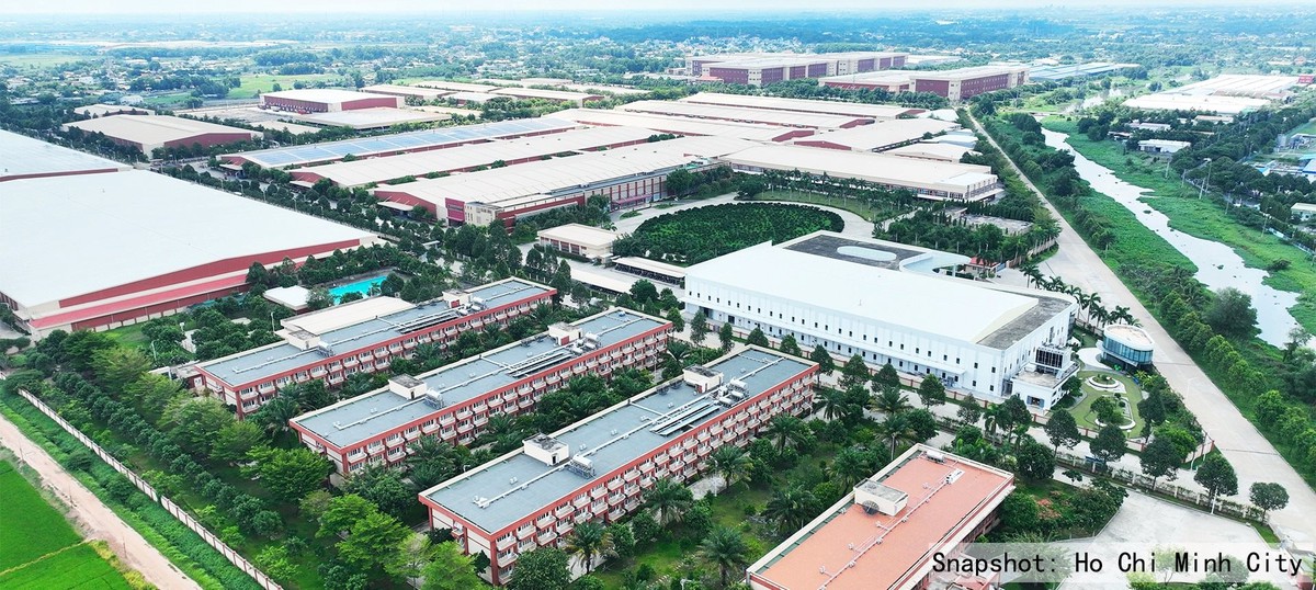 Đại gia Trung Quốc đầu tư 717 triệu USD tài sản, thuê gần 38.000 lao động tại Việt Nam để tạo ra những chiếc áo tiền triệu của Nike, Adidas, Uniqlo và Puma Đại gia Trung Quốc đầu tư 717 triệu USD tài sản, thuê gần 38.000 lao động tại Việt Nam để tạo ra những chiếc áo tiền triệu của Nike, Adidas, Uniqlo và Puma
