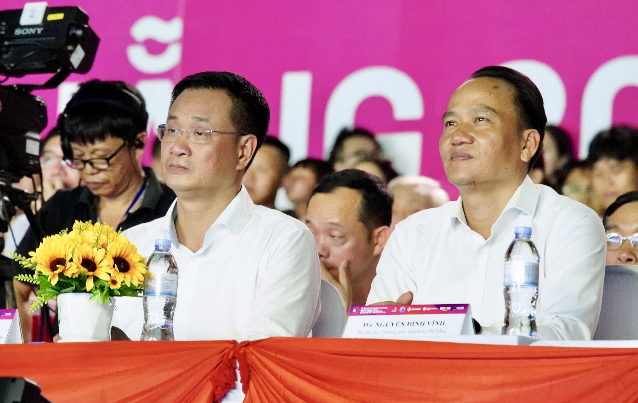 Khai mạc DIFF 2026: Đêm nghệ thuật ánh sáng kích hoạt làn sóng tăng trưởng kinh tế du lịch Đà Nẵng Khai mạc DIFF 2026: Đêm nghệ thuật ánh sáng kích hoạt làn sóng tăng trưởng kinh tế du lịch Đà Nẵng